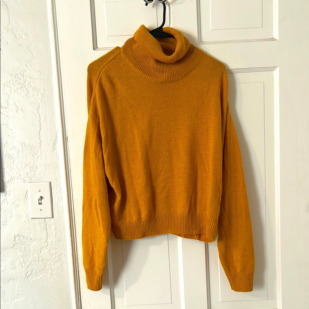 H&M Mustard Yellow Turtleneck Sweater
